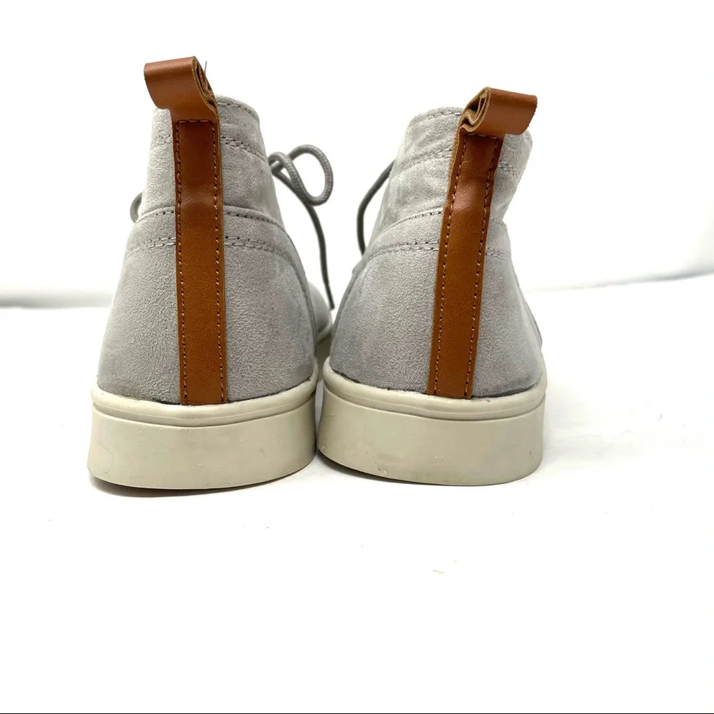 CAT & JACK size 5 faux suede moccasin-style shoes, NWOT